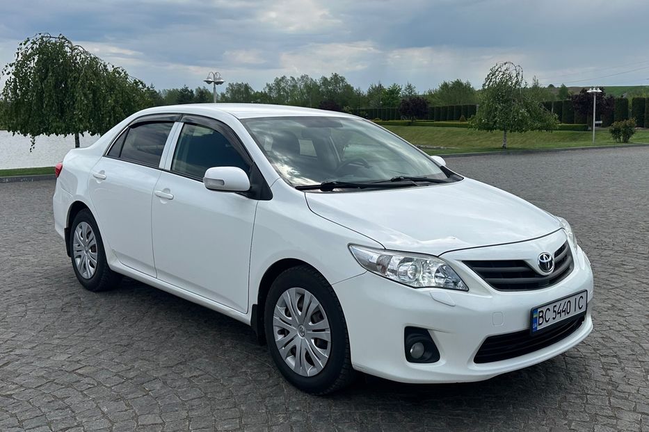 Продам Toyota Corolla 1.4 дизель два комплекта коліс 2013 года в Львове