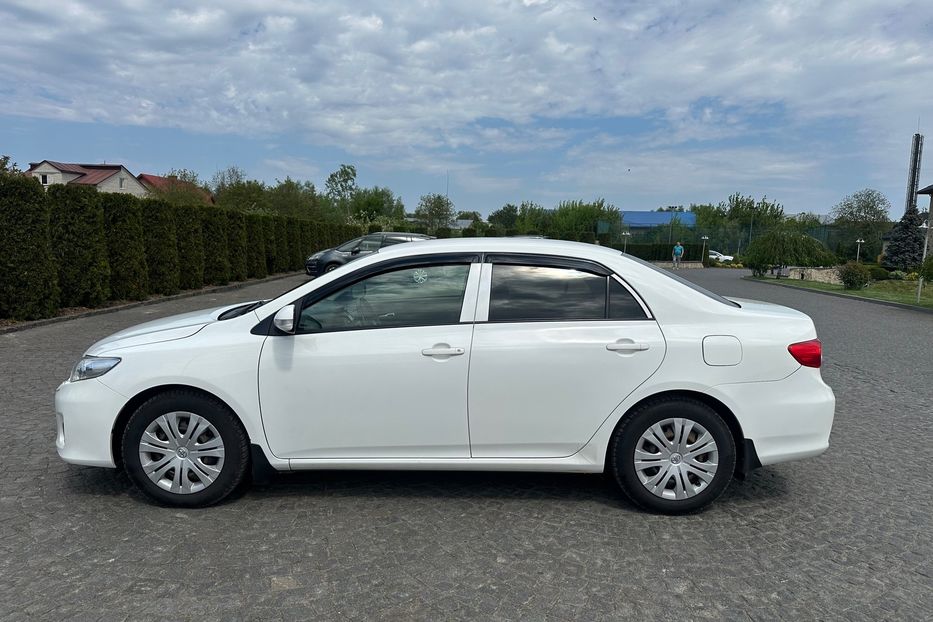 Продам Toyota Corolla 1.4 дизель два комплекта коліс 2013 года в Львове