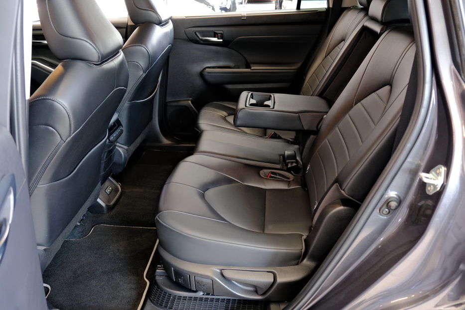 Продам Toyota Highlander Hybrid 2023 года в Одессе
