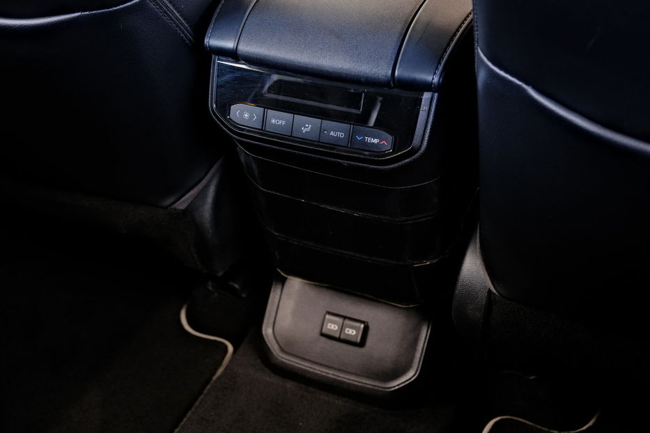Продам Toyota Highlander Hybrid 2023 года в Одессе