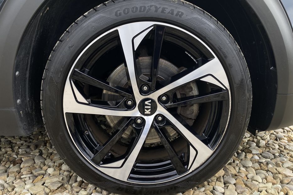 Продам Kia Niro 64kWhМакс.комплектаціяPrestige 2020 года в Львове