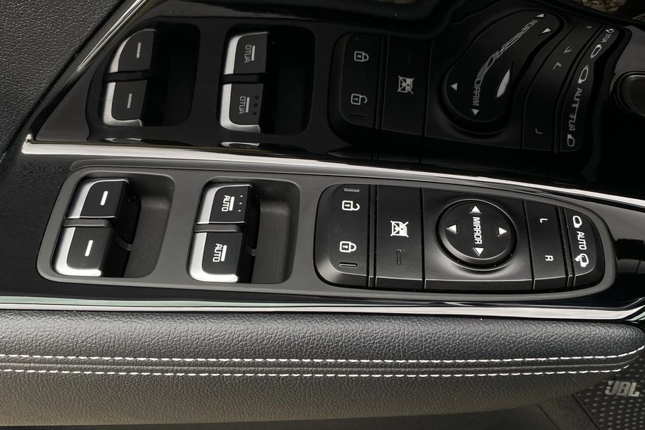 Продам Kia Niro 64kWhМакс.комплектаціяPrestige 2020 года в Львове