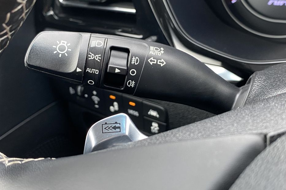 Продам Kia Niro 64kWhМакс.комплектаціяPrestige 2020 года в Львове