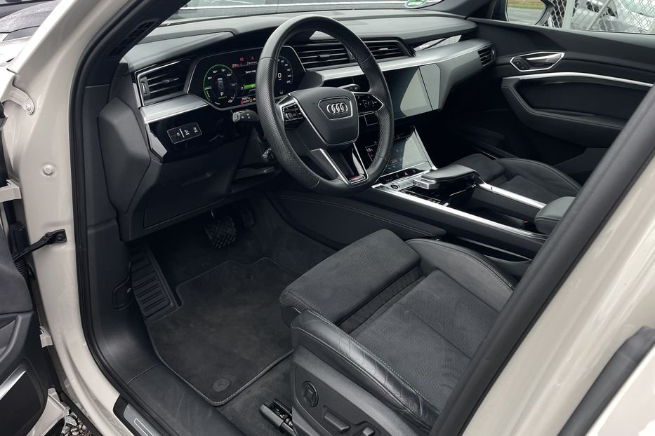 Продам Audi E-Tron 55 2022 года в Львове