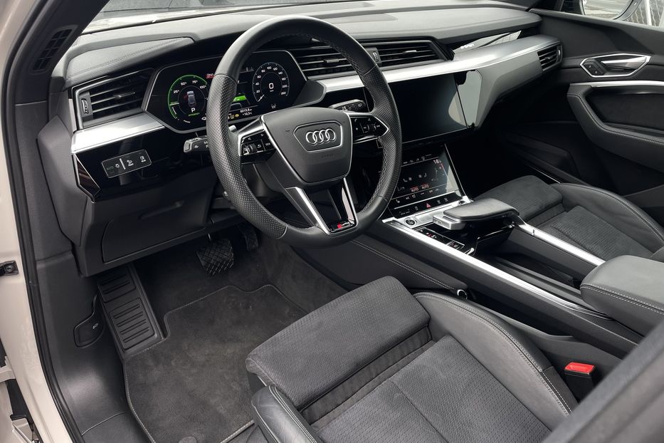 Продам Audi E-Tron 55 2022 года в Львове