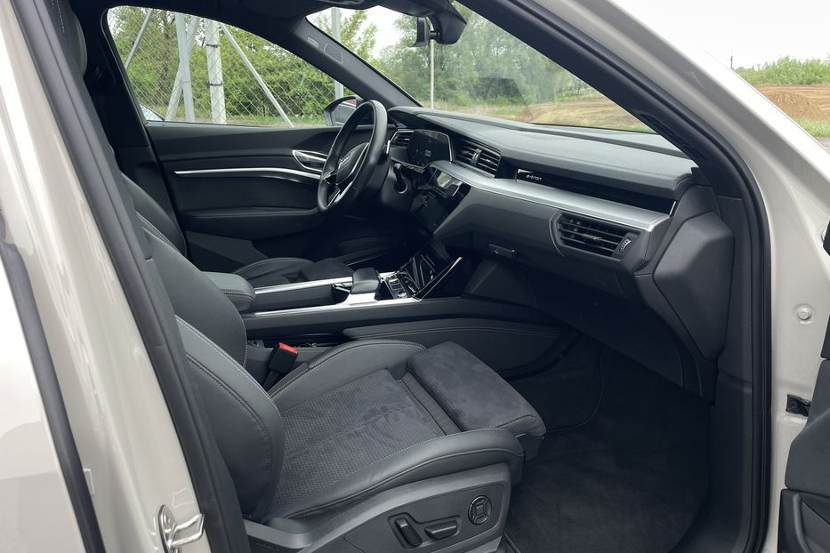 Продам Audi E-Tron 55 2022 года в Львове