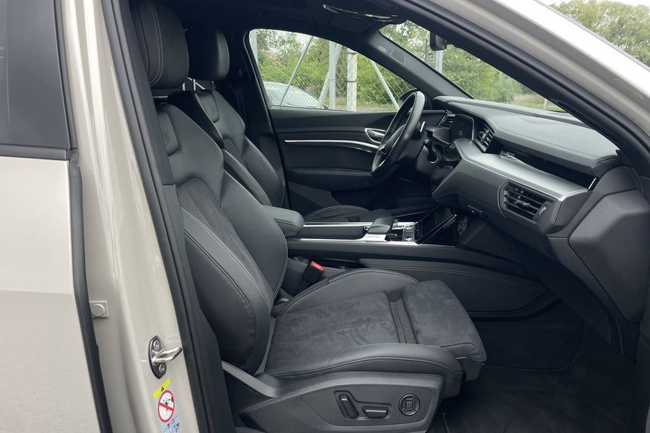 Продам Audi E-Tron 55 2022 года в Львове