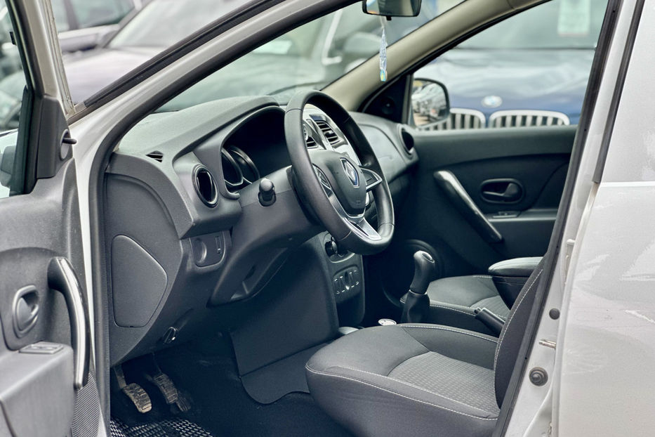 Продам Renault Logan 2017 года в Киеве