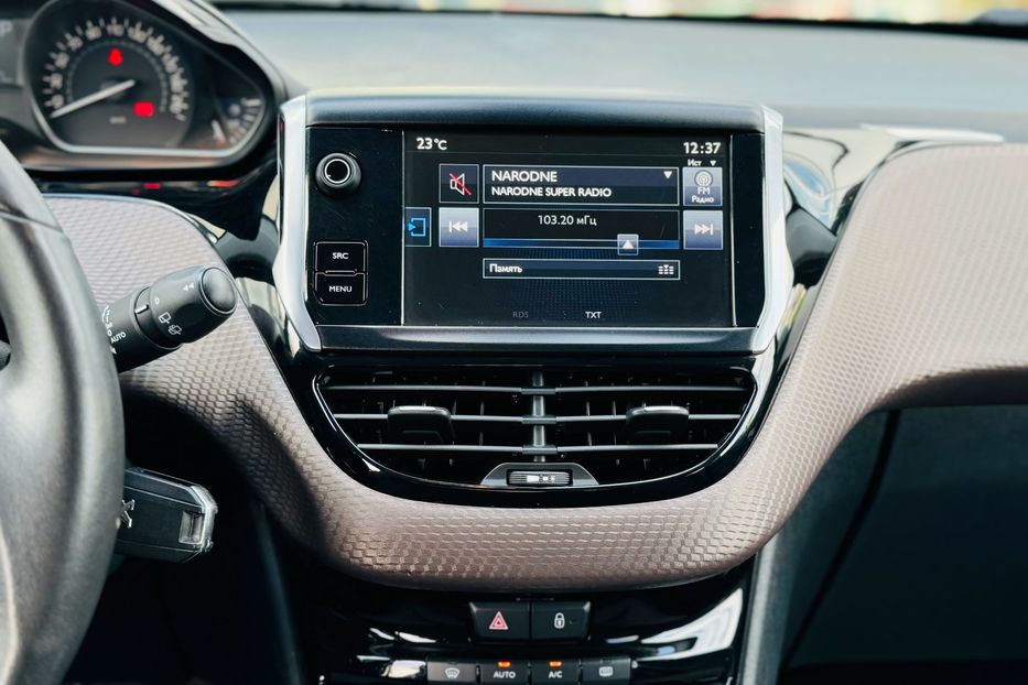 Продам Peugeot 2008 official 2016 года в Одессе