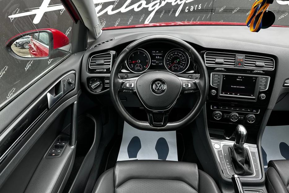 Продам Volkswagen Golf VII Tour 5G 2015 года в Киеве