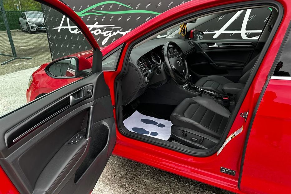 Продам Volkswagen Golf VII Tour 5G 2015 года в Киеве