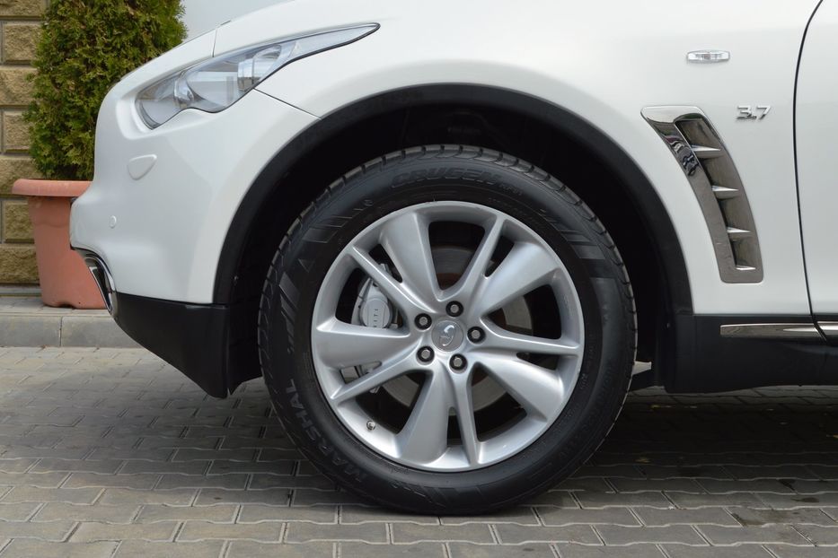 Продам Infiniti QX70 2013 года в Одессе