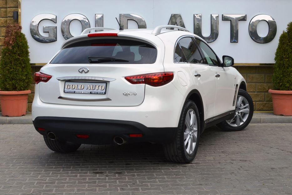 Продам Infiniti QX70 2013 года в Одессе
