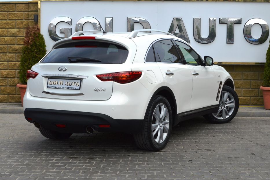 Продам Infiniti QX70 2013 года в Одессе
