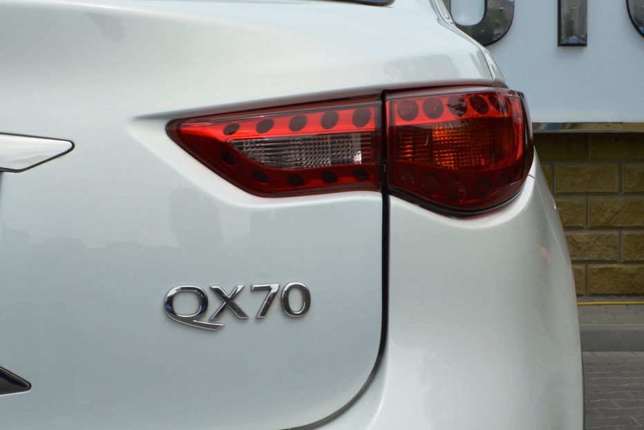 Продам Infiniti QX70 2013 года в Одессе