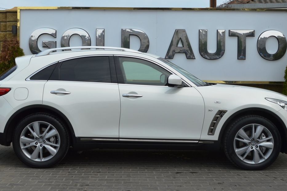 Продам Infiniti QX70 2013 года в Одессе