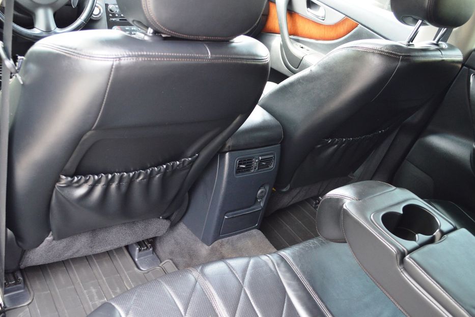 Продам Infiniti QX70 2013 года в Одессе
