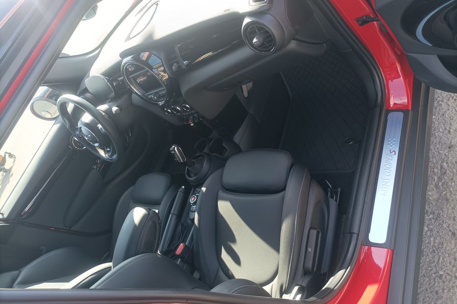 Продам MINI Cooper S максимал 2020 года в Одессе
