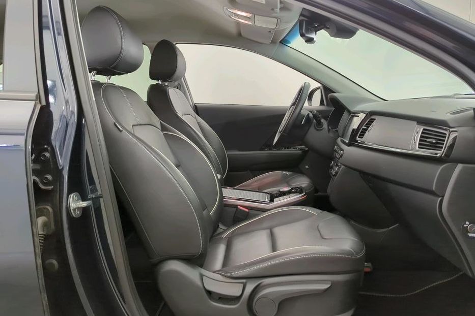Продам Kia Niro Niro EV 64kWh 2020 года в Житомире