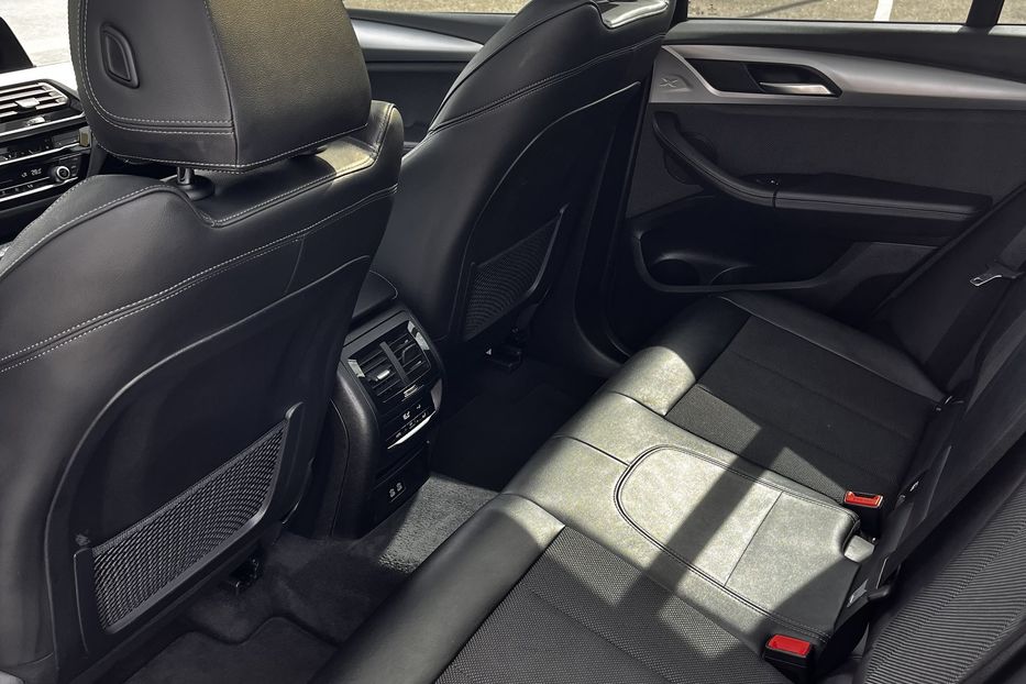 Продам BMW X3 LED NAVI KLIMA HYBRYD 4X4 2021 года в Житомире