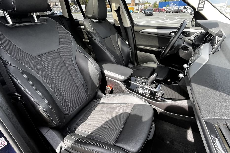 Продам BMW X3 LED NAVI KLIMA HYBRYD 4X4 2021 года в Житомире