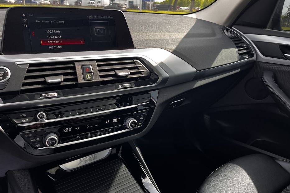 Продам BMW X3 LED NAVI KLIMA HYBRYD 4X4 2021 года в Житомире
