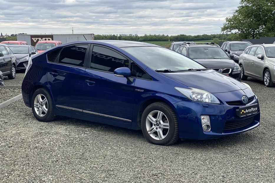 Продам Toyota Prius 2010 года в Луцке