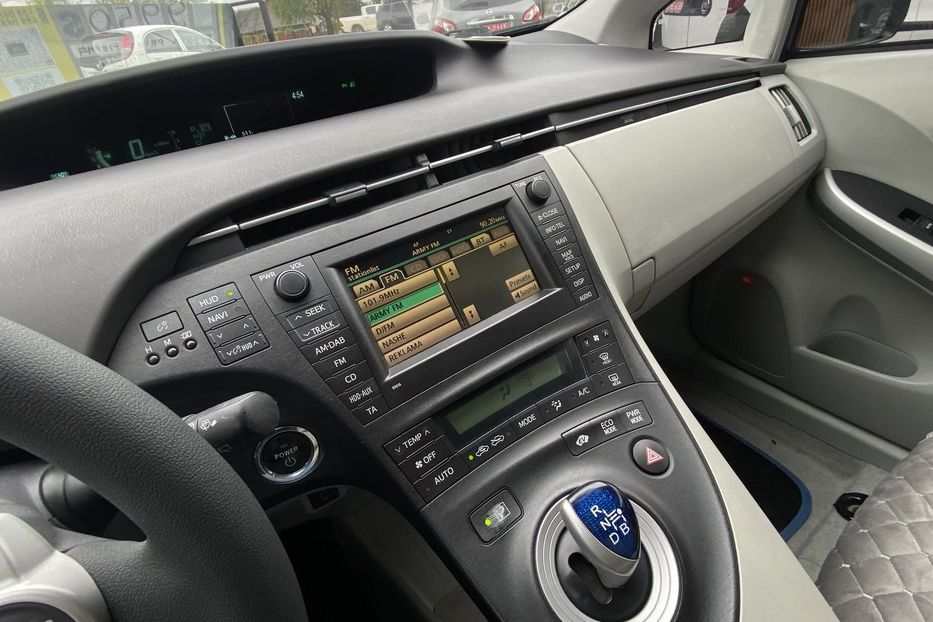 Продам Toyota Prius 2010 года в Луцке