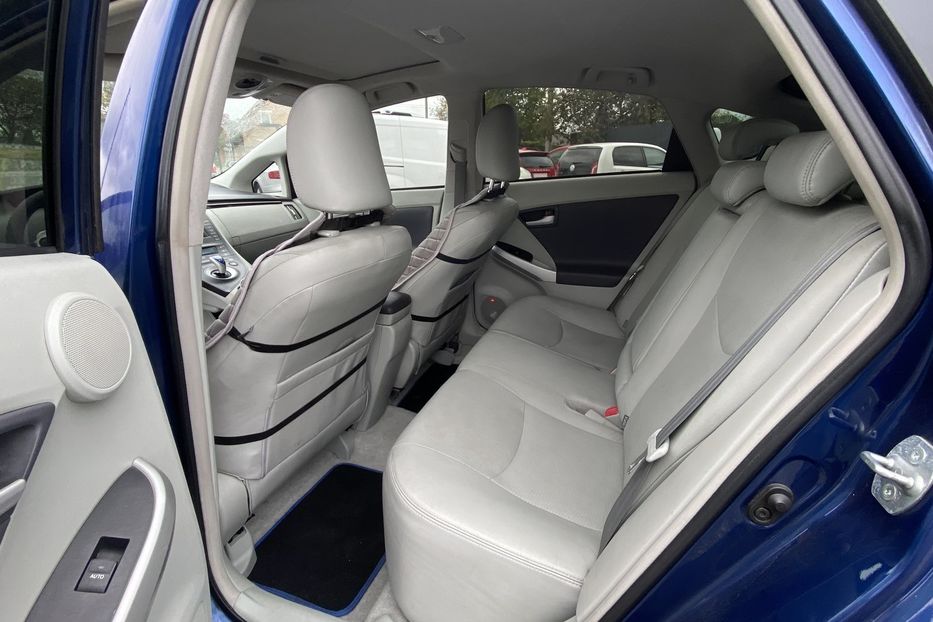 Продам Toyota Prius 2010 года в Луцке