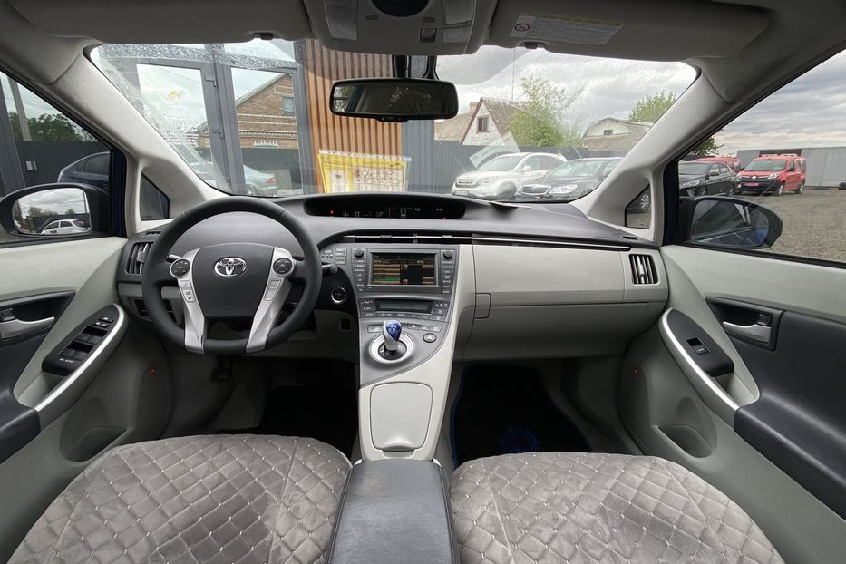 Продам Toyota Prius 2010 года в Луцке