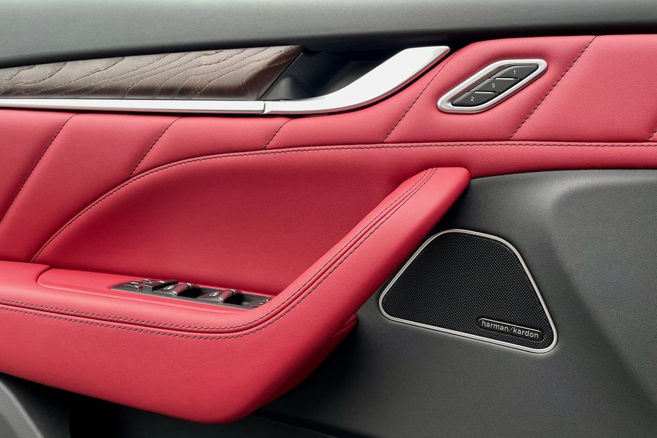 Продам Maserati Levante Modena 2022 года в Киеве