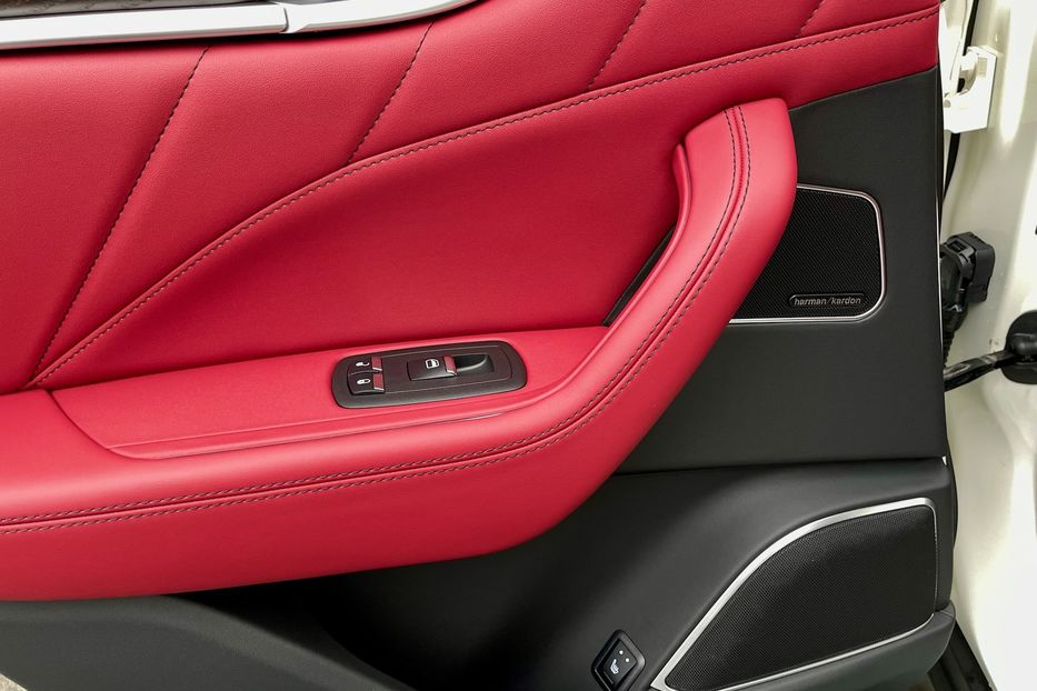 Продам Maserati Levante Modena 2022 года в Киеве