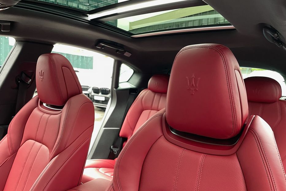 Продам Maserati Levante Modena 2022 года в Киеве