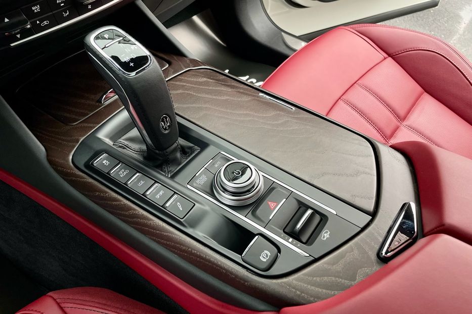 Продам Maserati Levante Modena 2022 года в Киеве