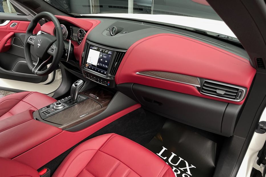 Продам Maserati Levante Modena 2022 года в Киеве
