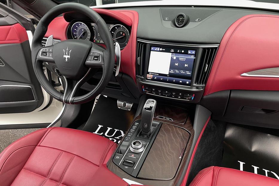 Продам Maserati Levante Modena 2022 года в Киеве