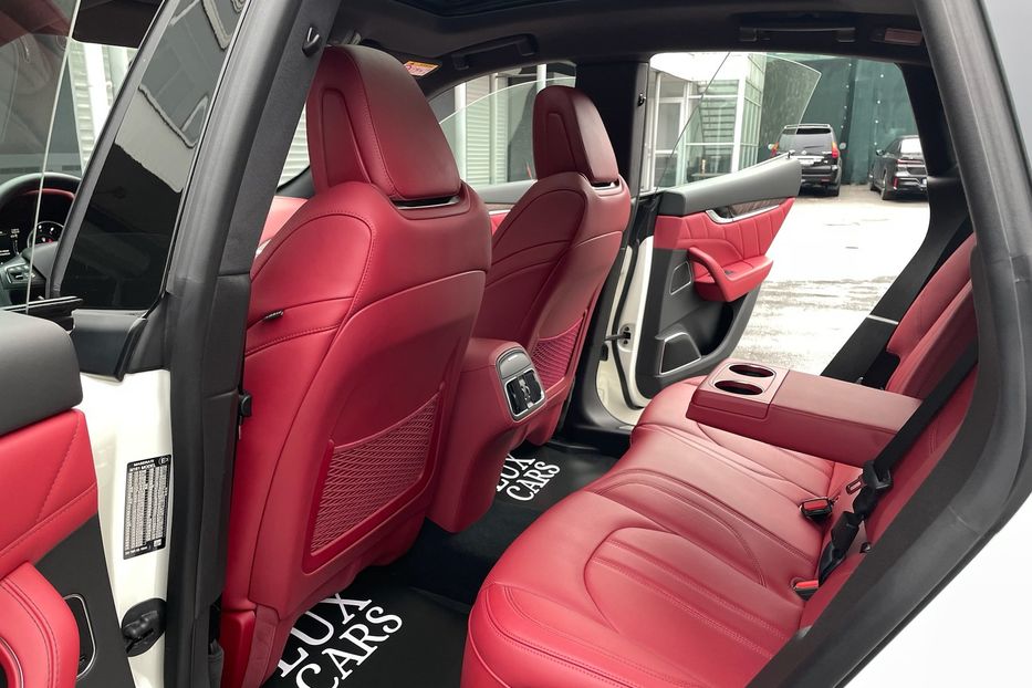 Продам Maserati Levante Modena 2022 года в Киеве