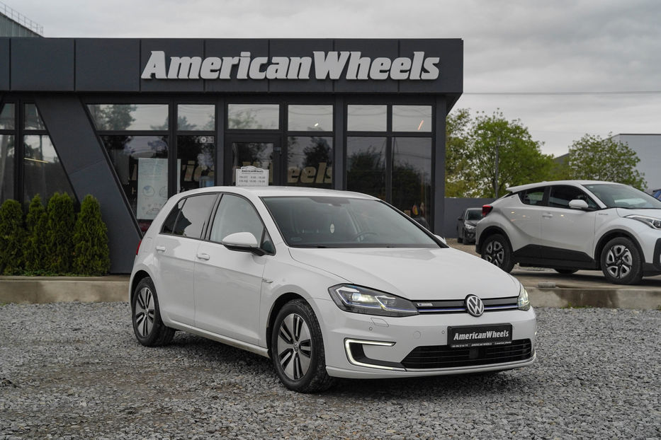 Продам Volkswagen e-Golf 2018 года в Черновцах