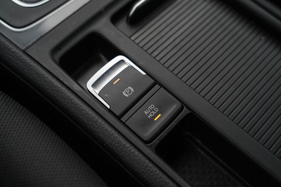 Продам Volkswagen e-Golf 2018 года в Черновцах
