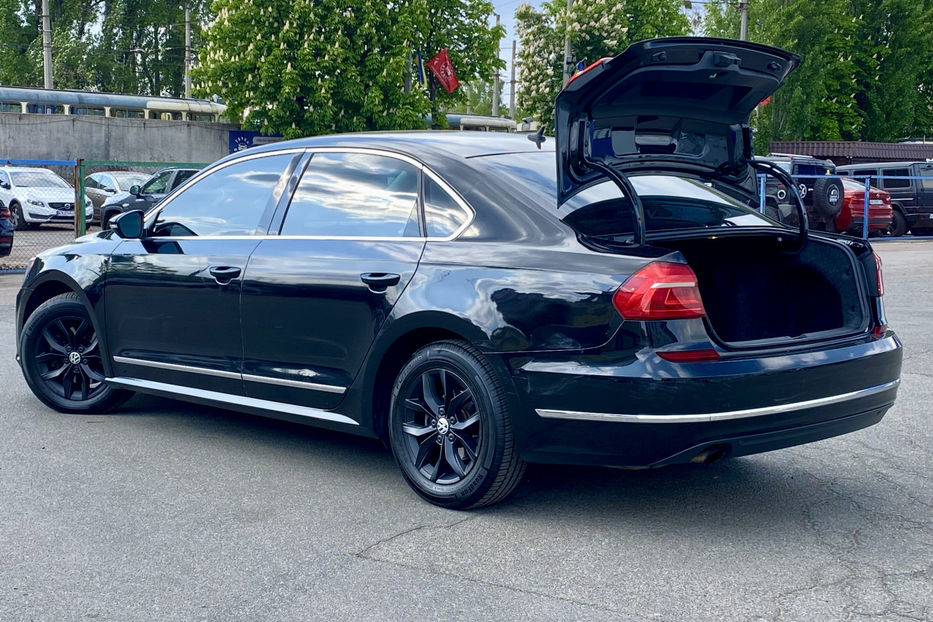 Продам Volkswagen Passat B7 2016 года в Киеве