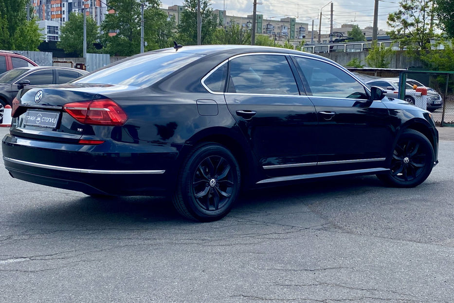 Продам Volkswagen Passat B7 2016 года в Киеве