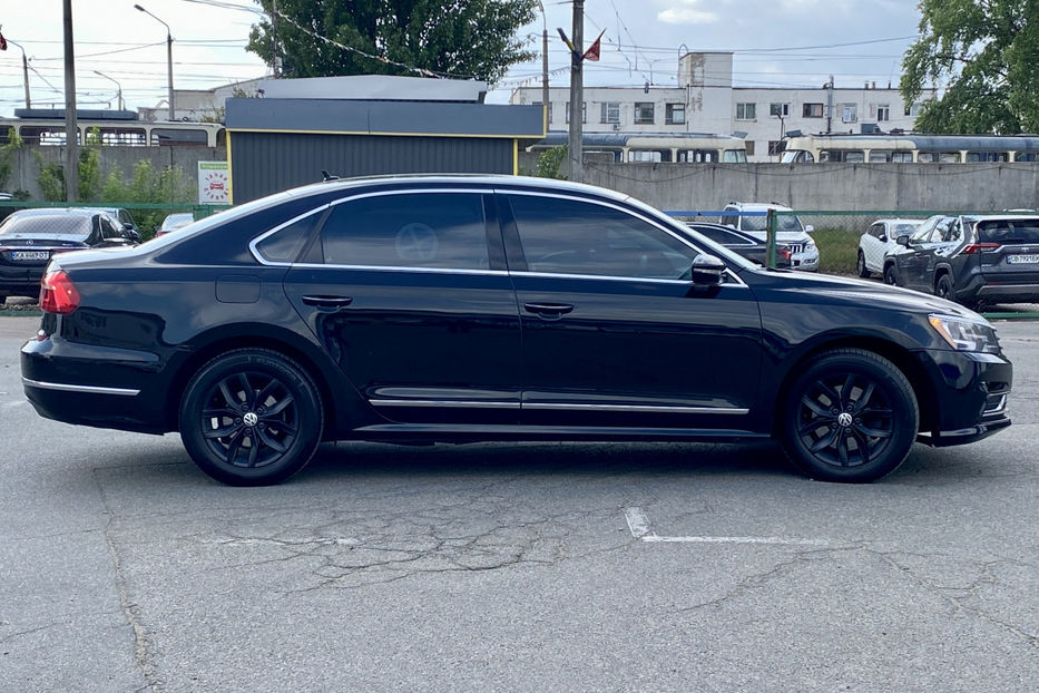 Продам Volkswagen Passat B7 2016 года в Киеве