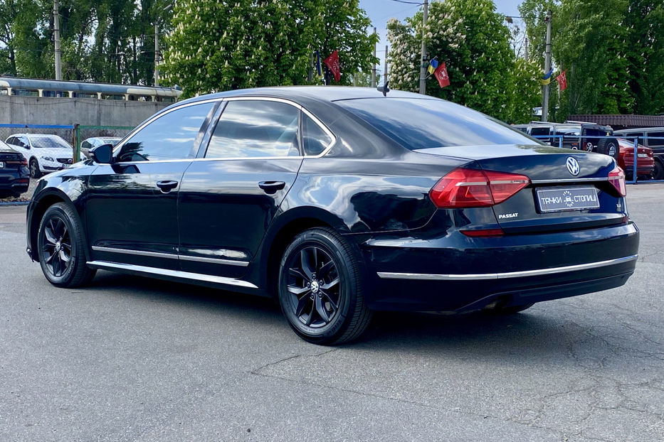Продам Volkswagen Passat B7 2016 года в Киеве