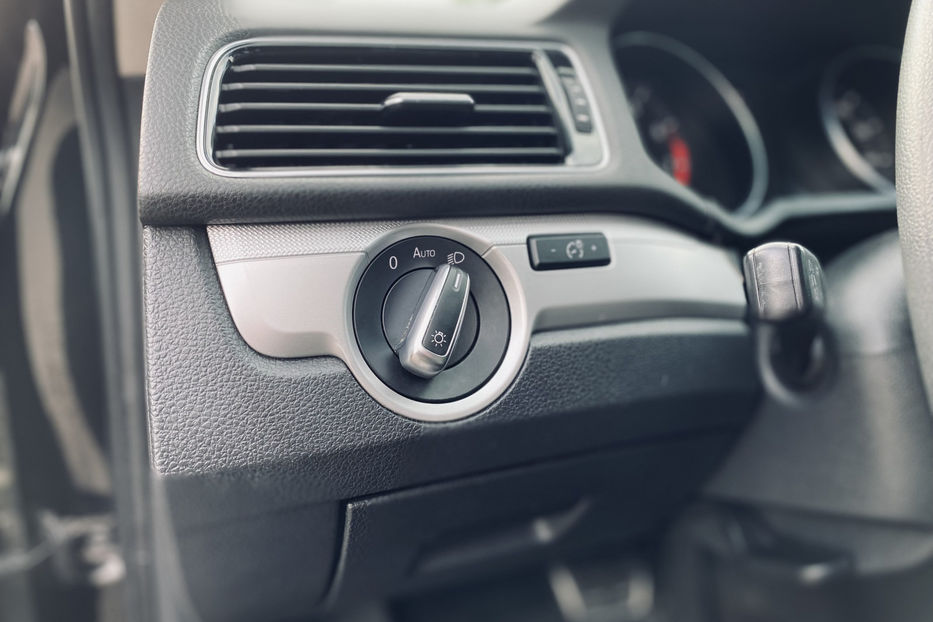 Продам Volkswagen Passat B7 2016 года в Киеве