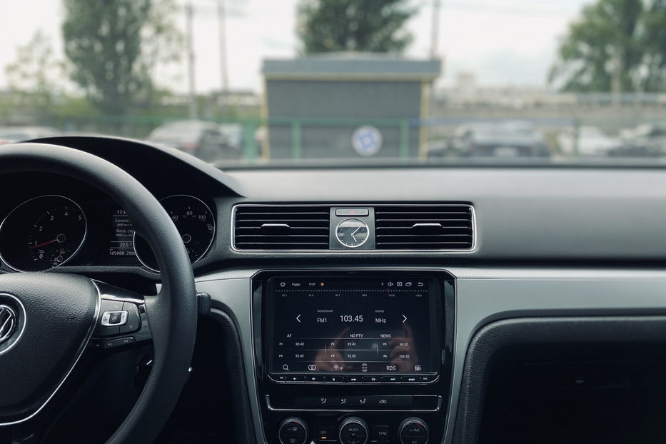 Продам Volkswagen Passat B7 2016 года в Киеве