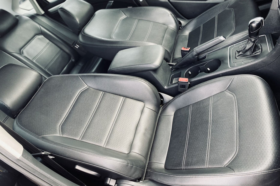 Продам Volkswagen Passat B7 2016 года в Киеве