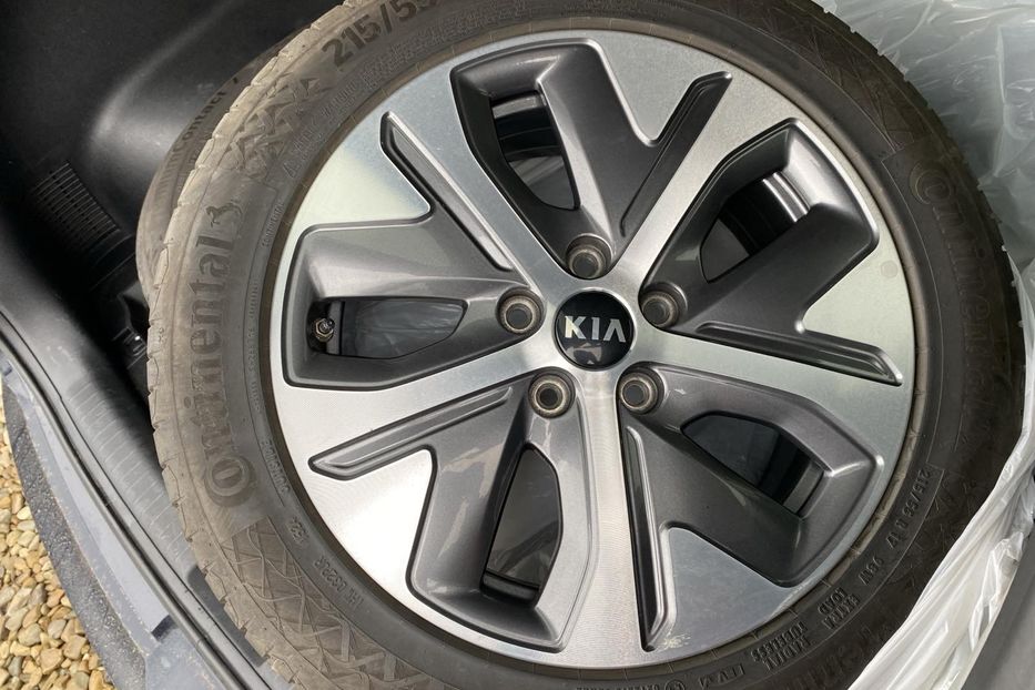 Продам Kia Niro 64кВт ТепловийПдгрвкермасидінь 2021 года в Львове