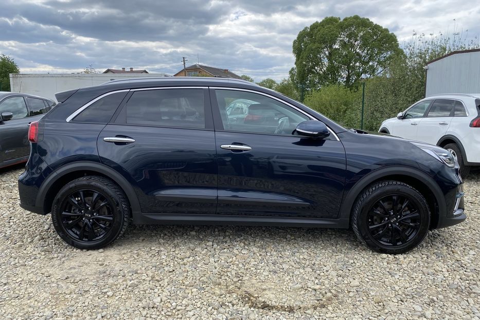 Продам Kia Niro 64кВт ТепловийПдгрвкермасидінь 2021 года в Львове