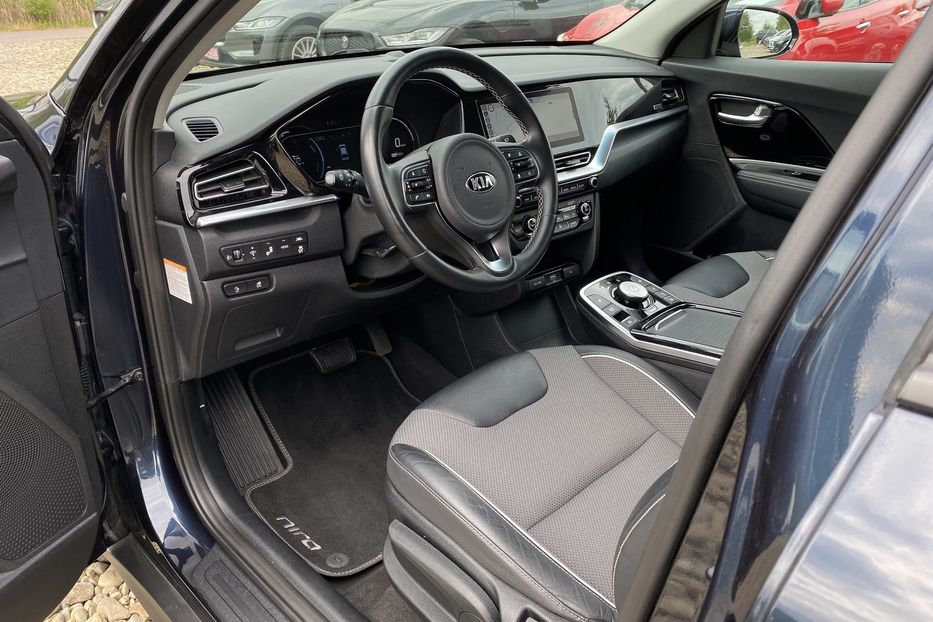 Продам Kia Niro 64кВт ТепловийПдгрвкермасидінь 2021 года в Львове