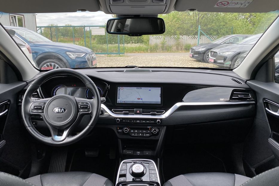 Продам Kia Niro 64кВт ТепловийПдгрвкермасидінь 2021 года в Львове